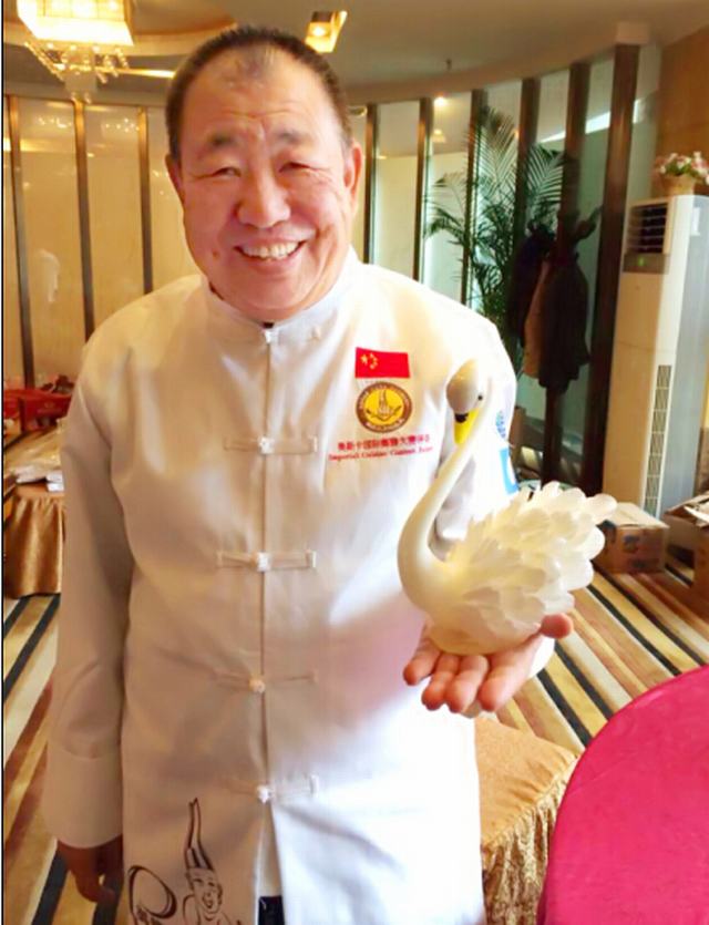 李光遠(yuǎn)奧食卡總顧問(wèn),酒店餐飲人才網(wǎng),湖南餐飲人才,湖南廚房承包,湖南長(zhǎng)沙餐飲管理公司,林福彬,湖南奧食卡林會(huì)長(zhǎng)食品有限公司